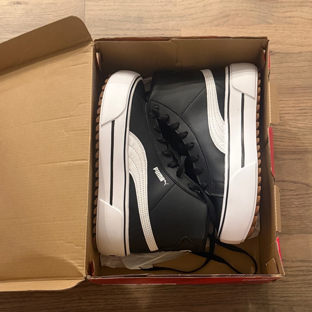 Puma women’s Kaia Black and White High-Top Sneakers BNIB